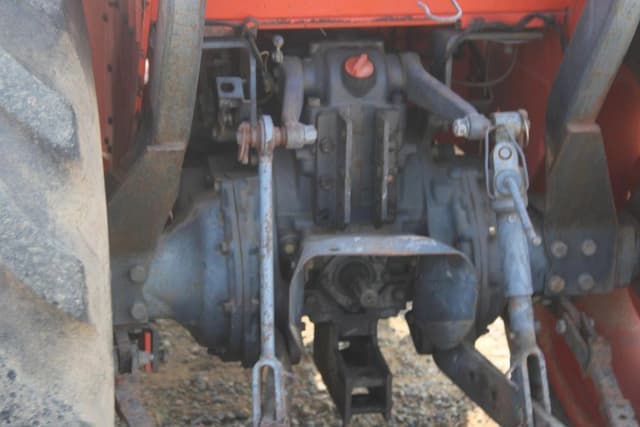 Image of Kubota L3010 equipment image 4