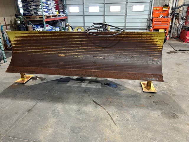 Image of Degelman 10HD equipment image 4