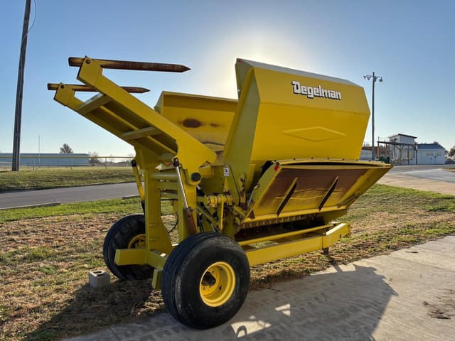 Image of Degelman Bale king 4100 equipment image 4