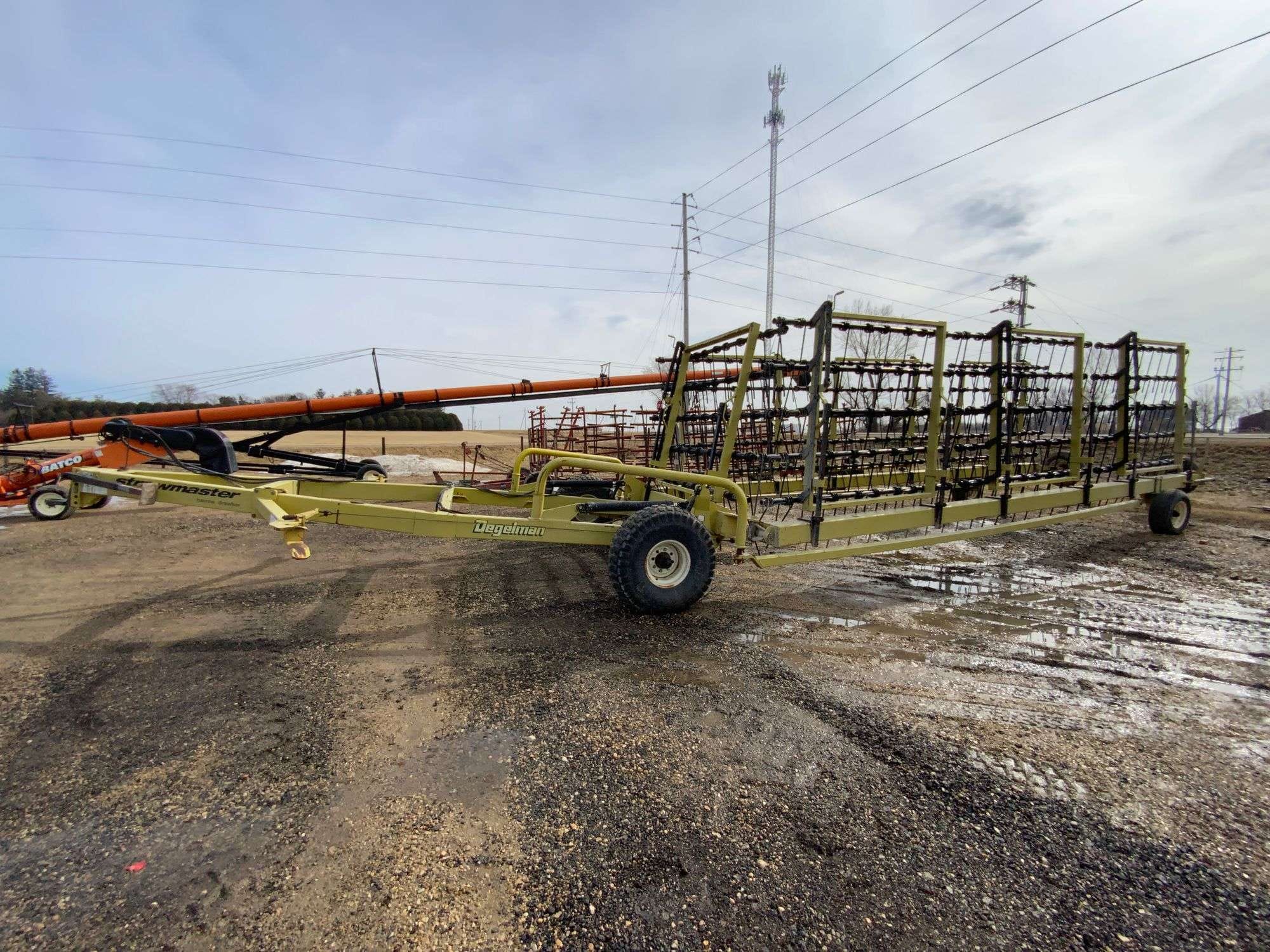 Degelman Strawmaster 7000 Equipment Image0