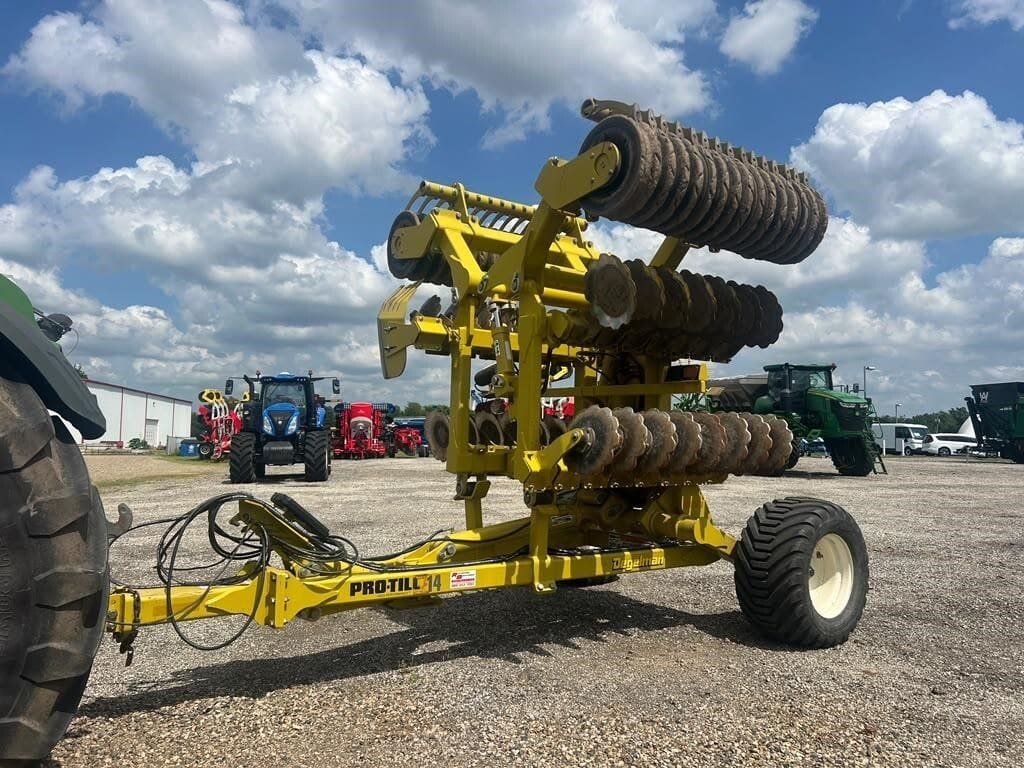 Degelman Pro-Till 14 Equipment Image0