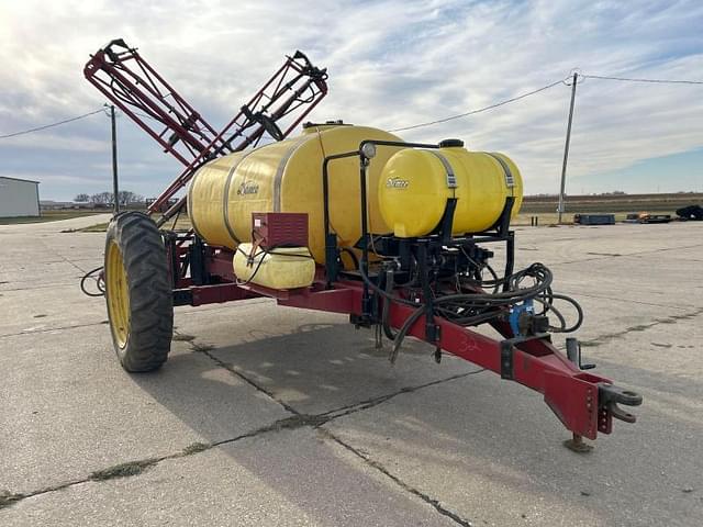 Image of Demco 1000 Sprayer equipment image 1