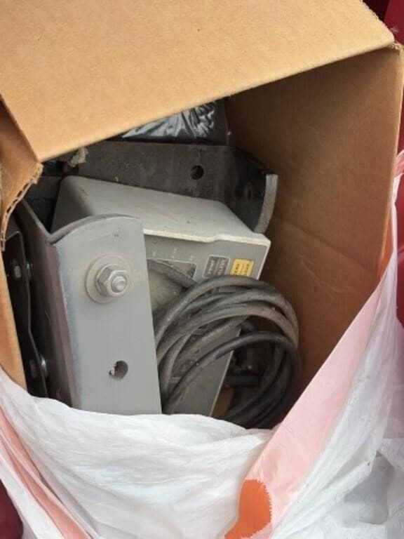 Image of Demco 1050 equipment image 1