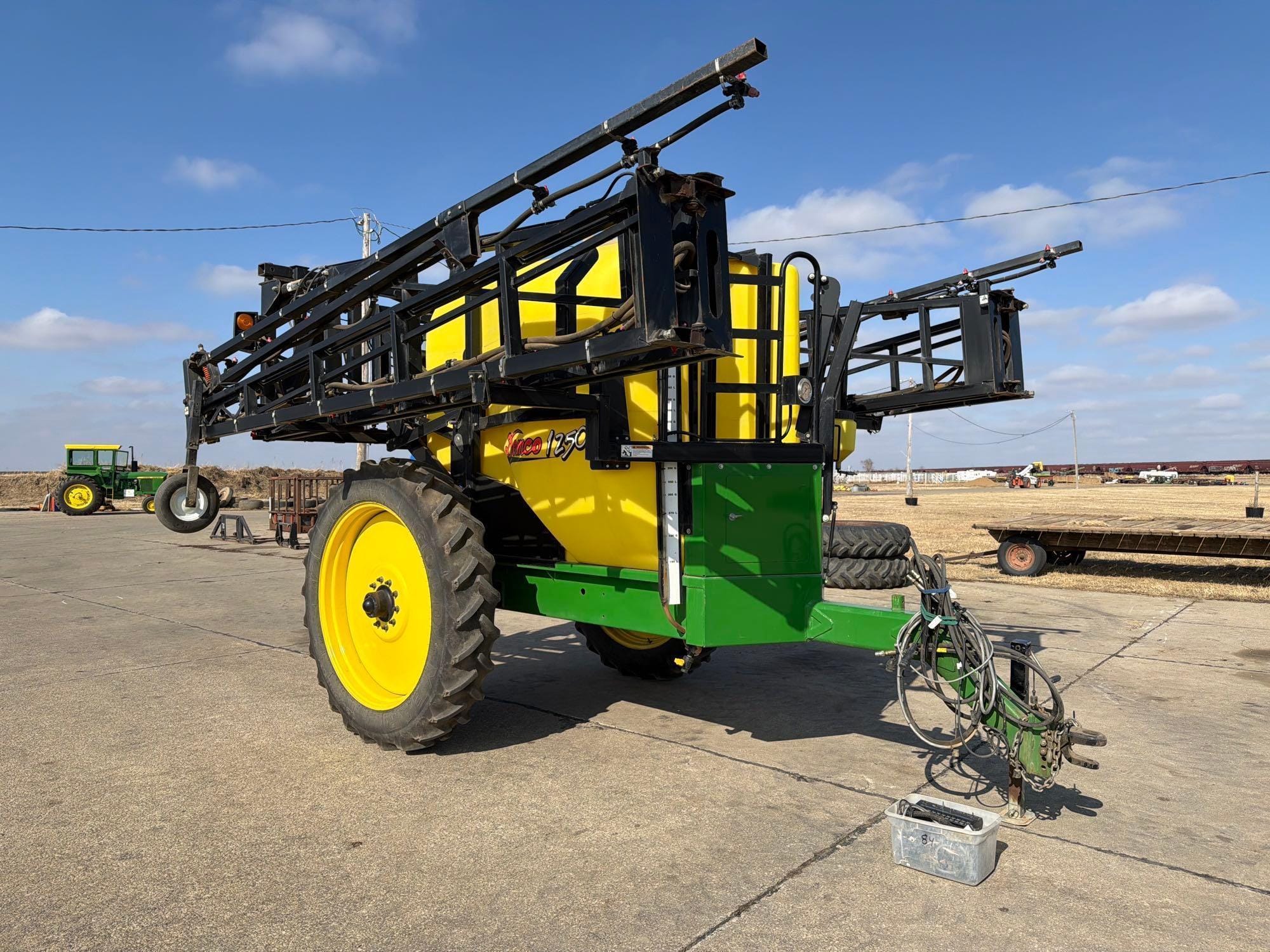 Demco 1250 Equipment Image0