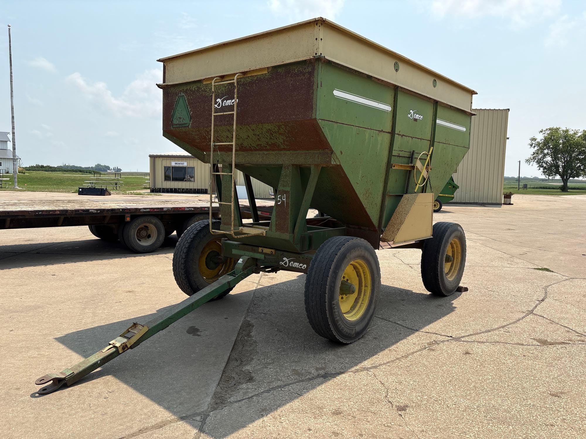 Demco GF250 Equipment Image0