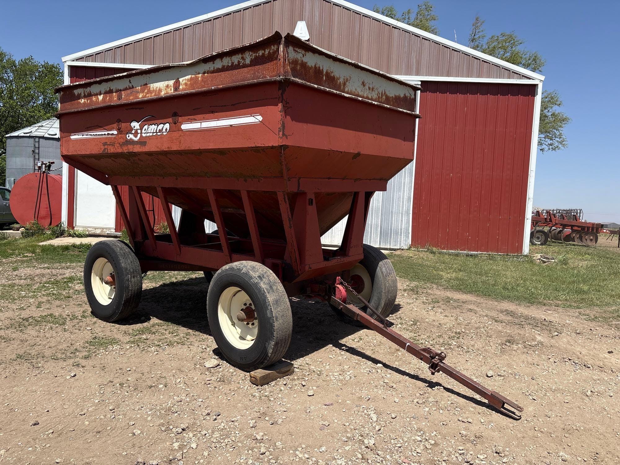 Demco 325 Equipment Image0