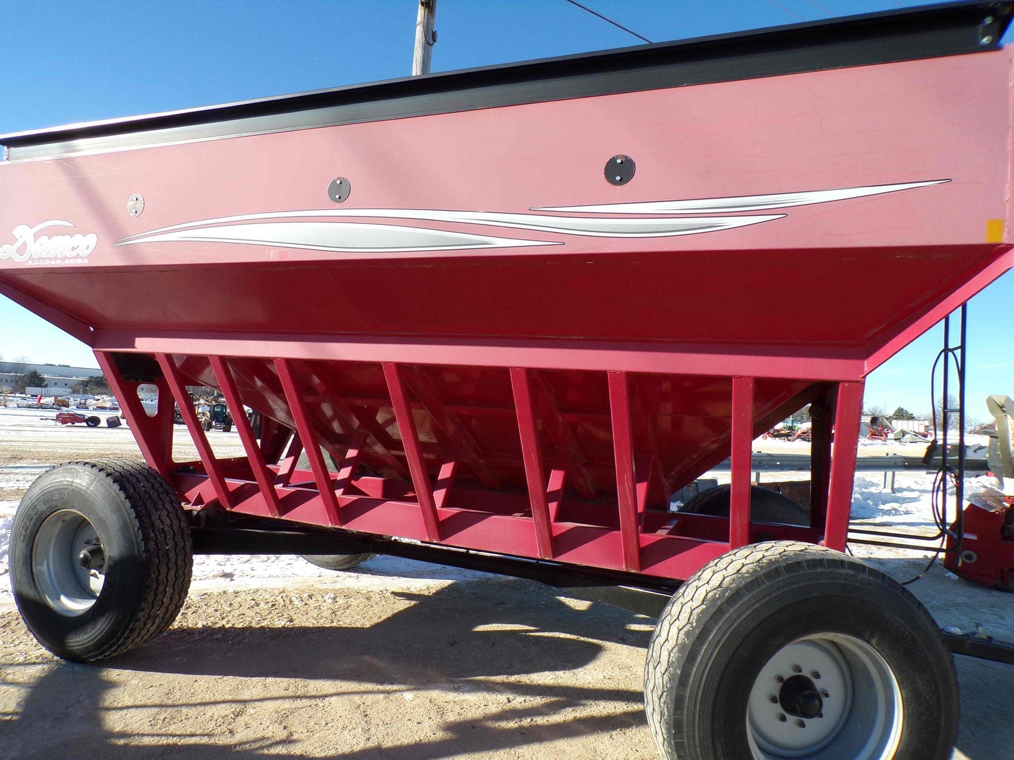 Demco 550 Equipment Image0