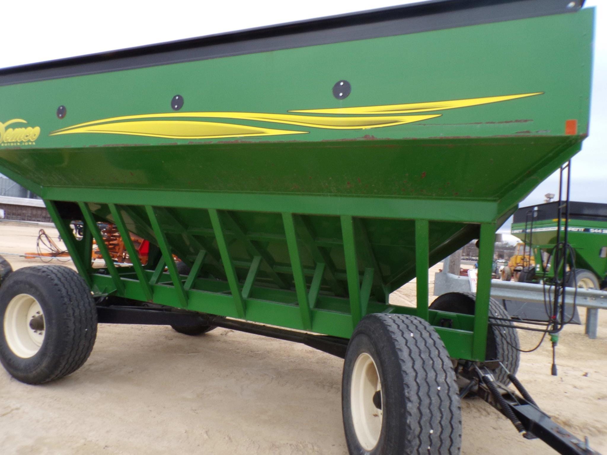 Demco 550 Equipment Image0