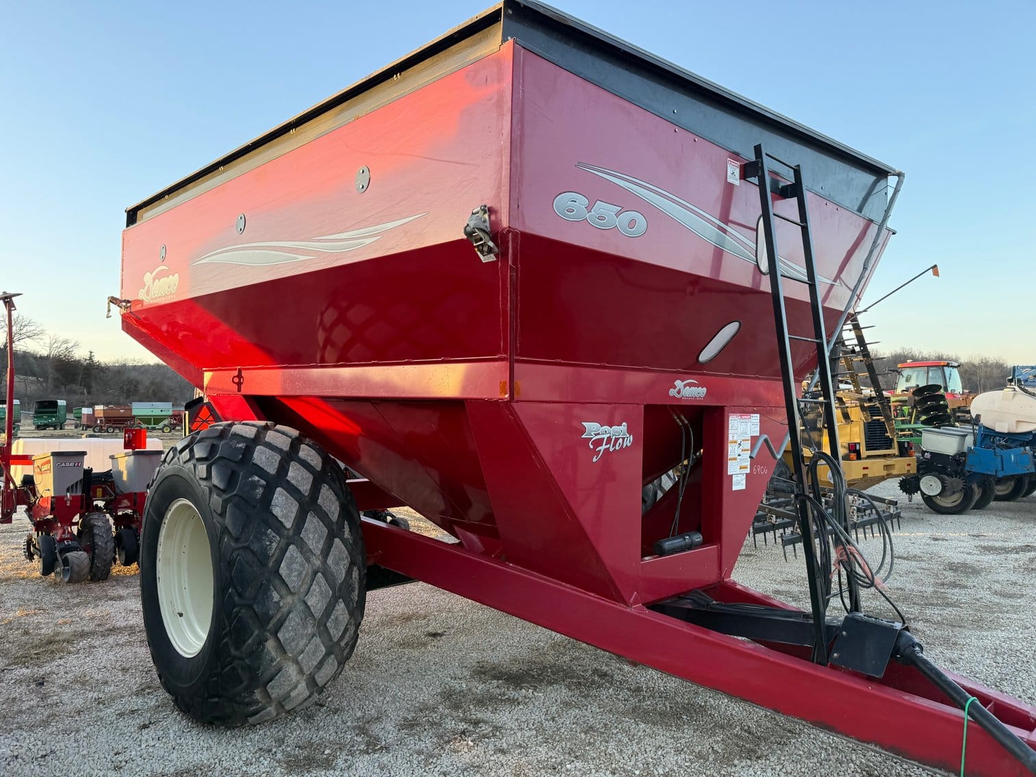 Demco 650 Equipment Image0