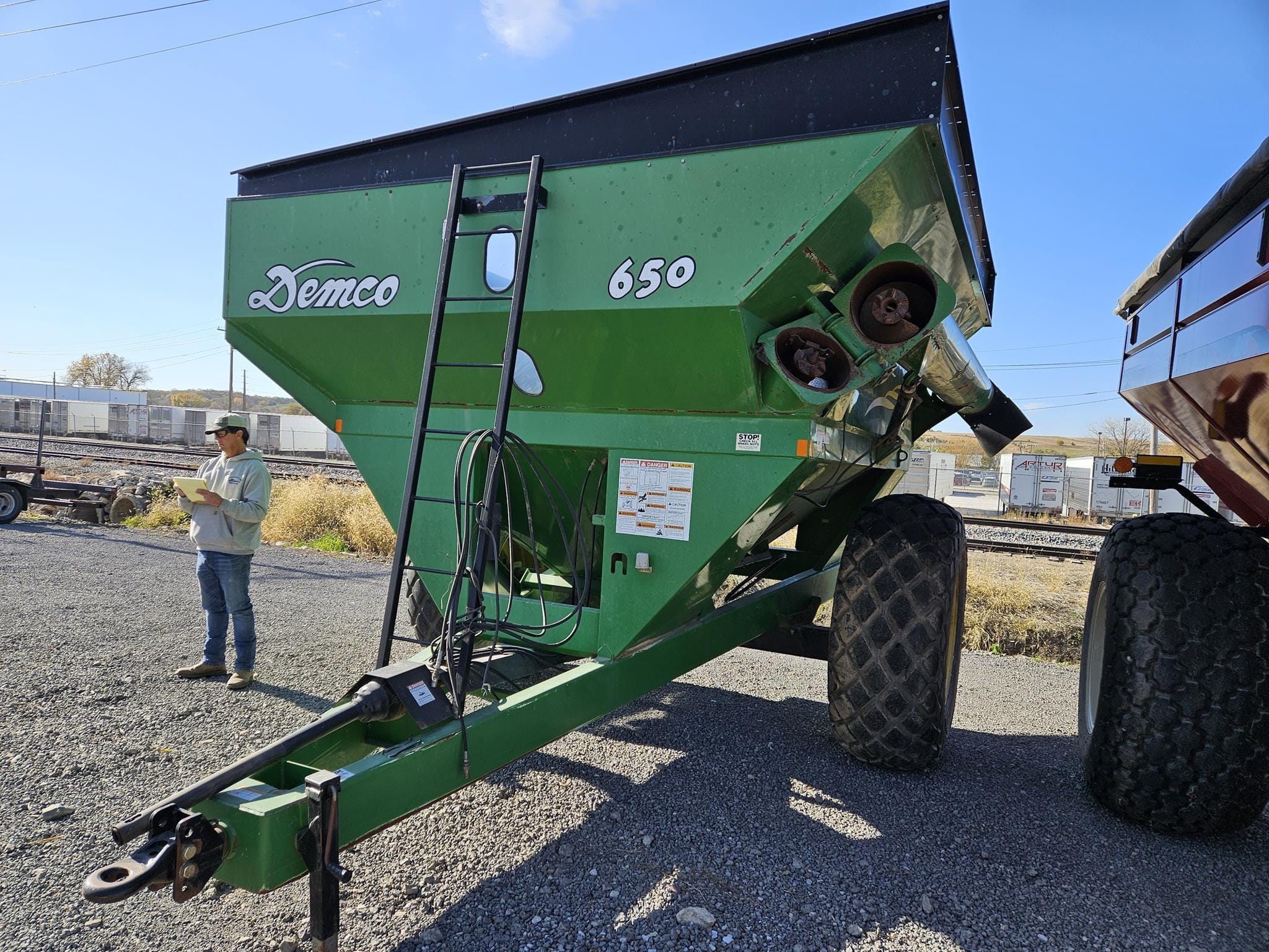 Demco 650 Equipment Image0