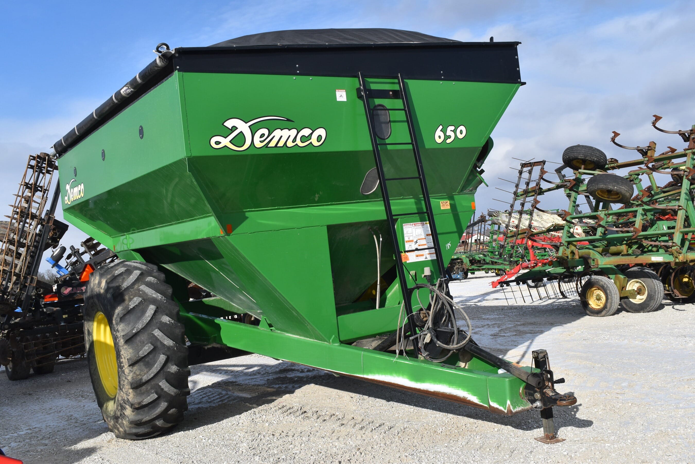 Demco 650 Equipment Image0