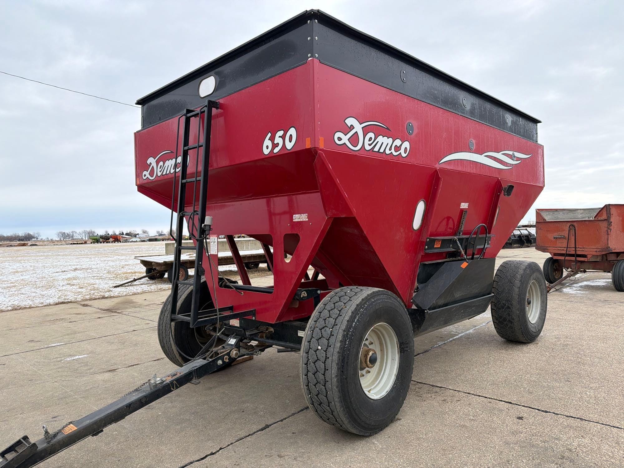 Demco 650 Equipment Image0
