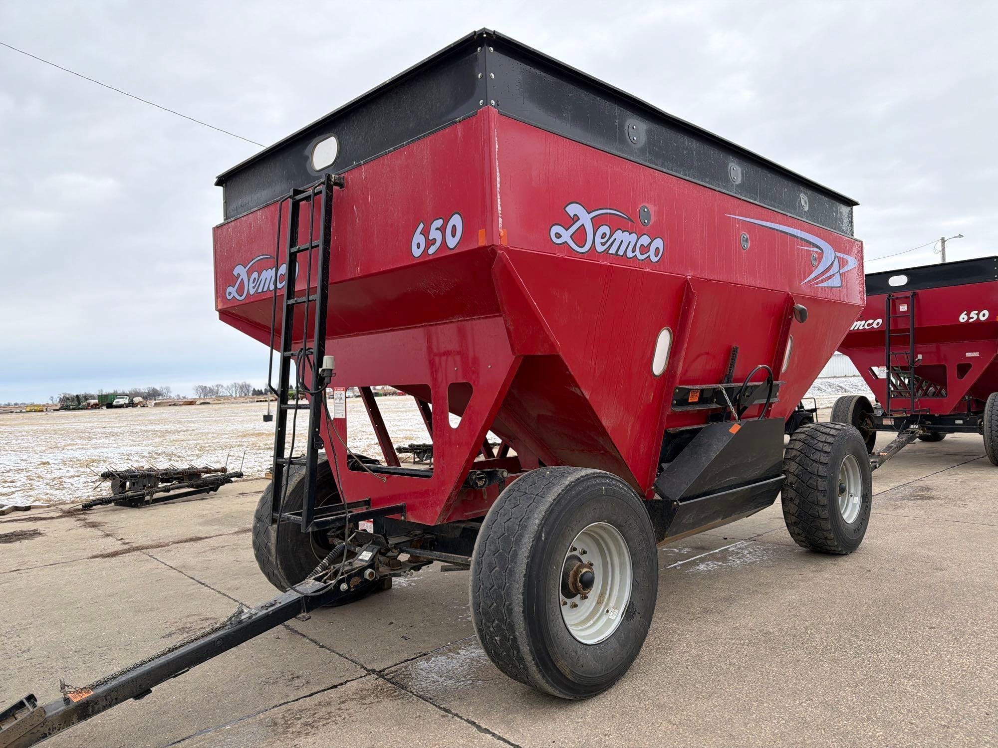 Demco 650 Equipment Image0