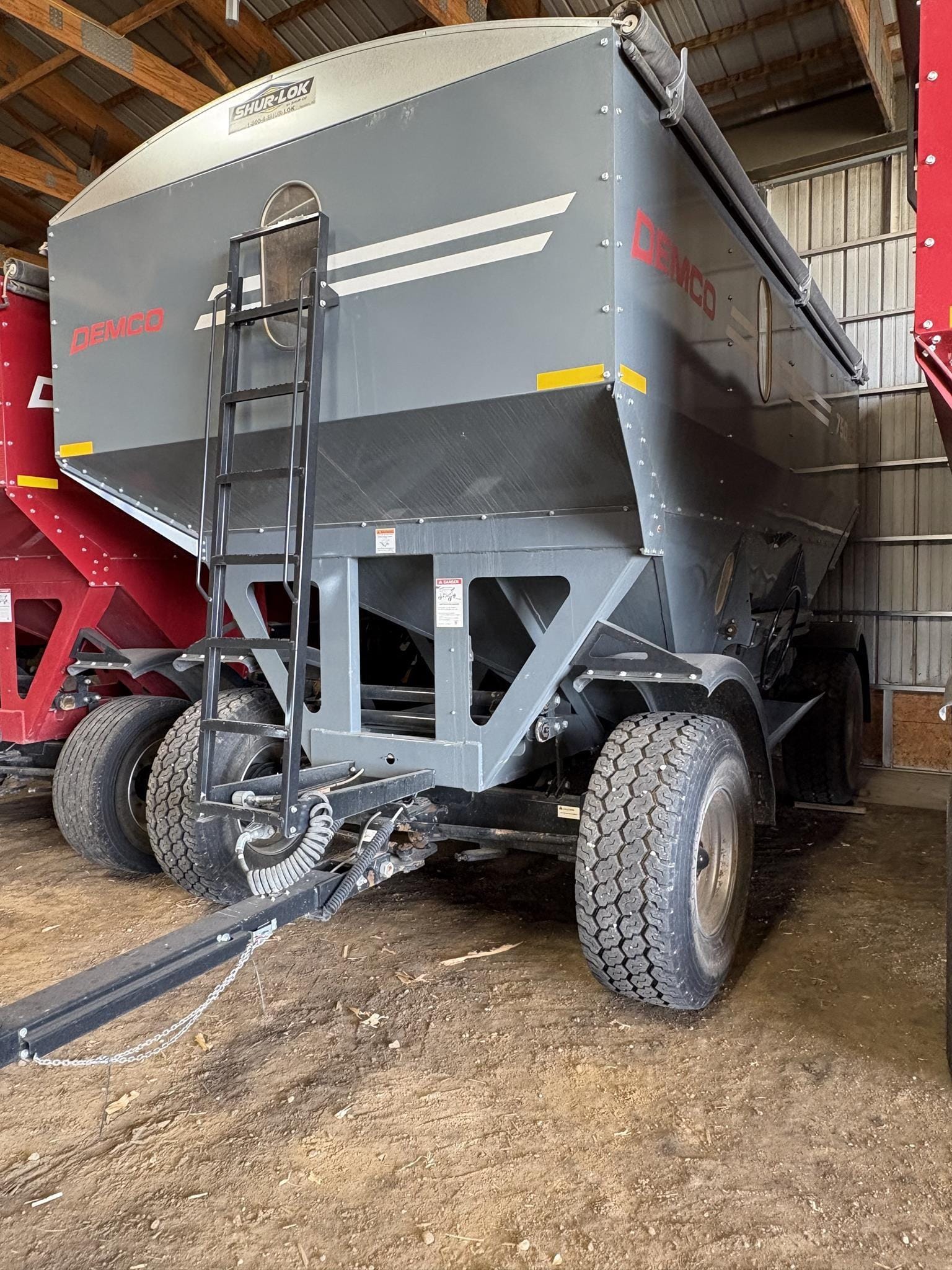 Demco 750 SS Equipment Image0