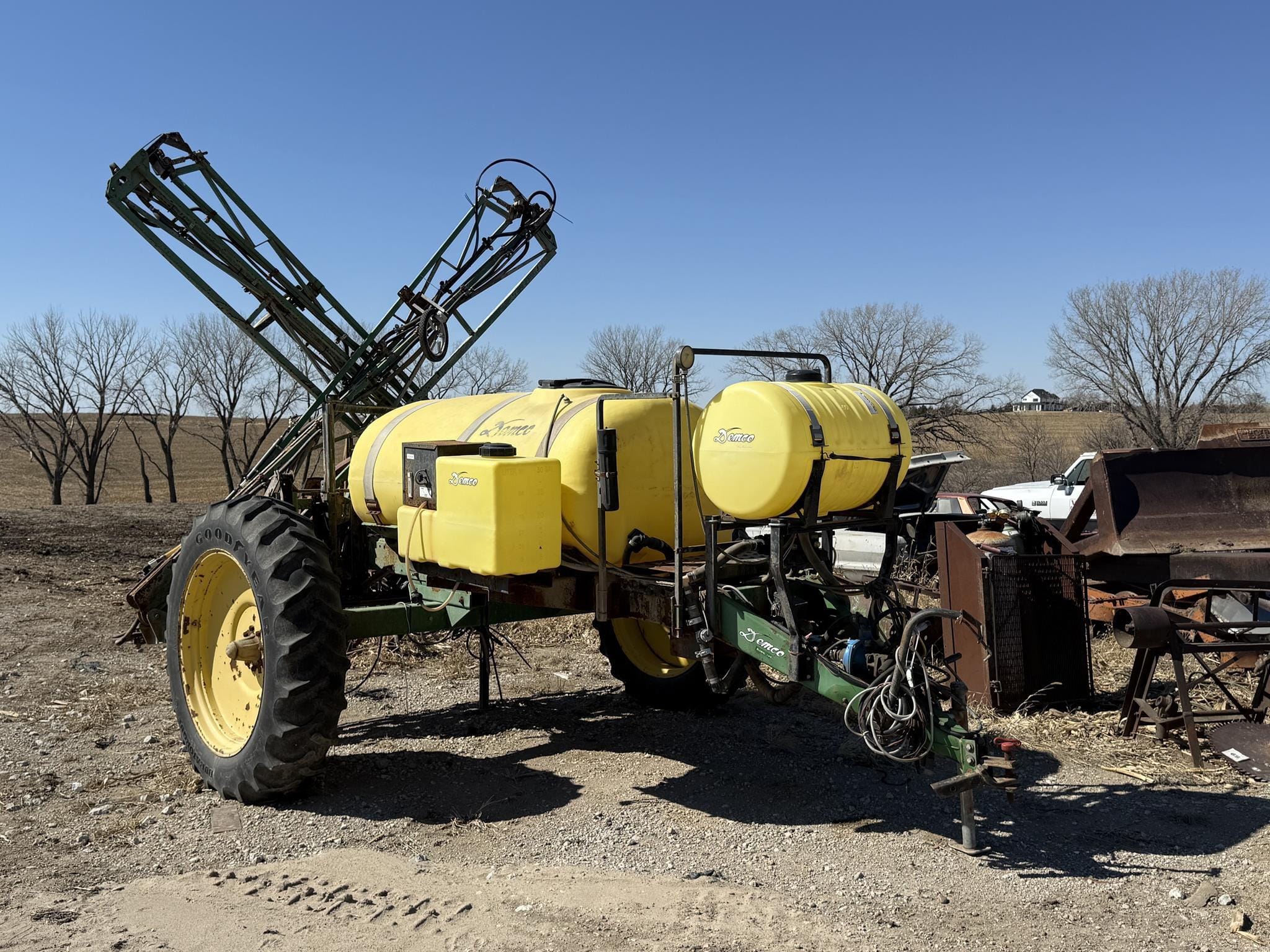 Demco HP500 Equipment Image0