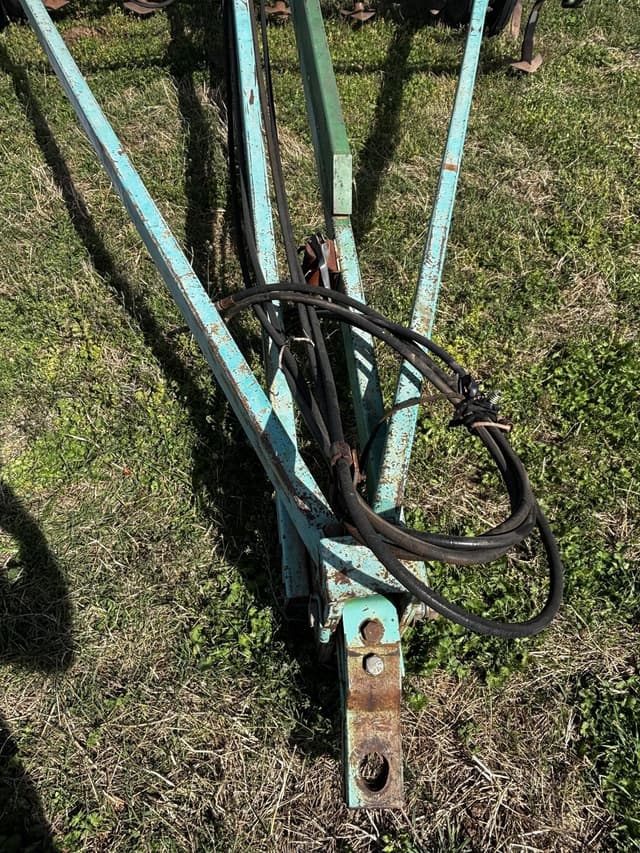 Image of Deutz-Allis 1300 equipment image 1