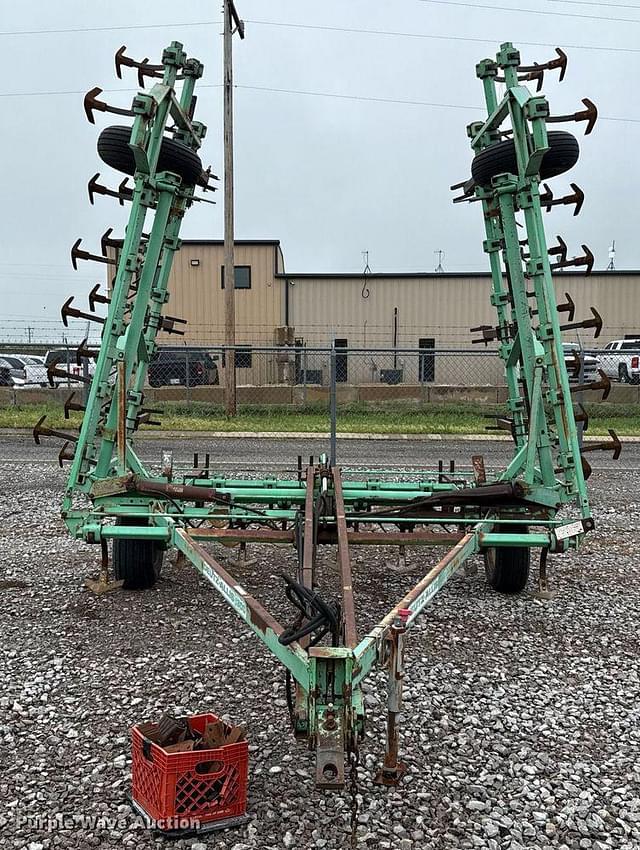 Image of Deutz-Allis 1300 equipment image 1