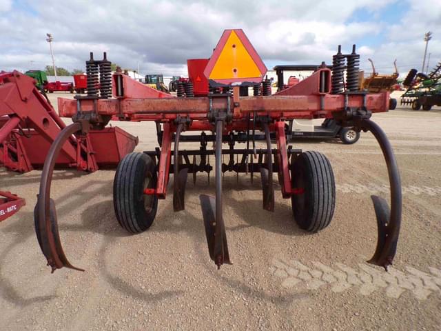 Image of Deutz-Allis 1500 equipment image 4