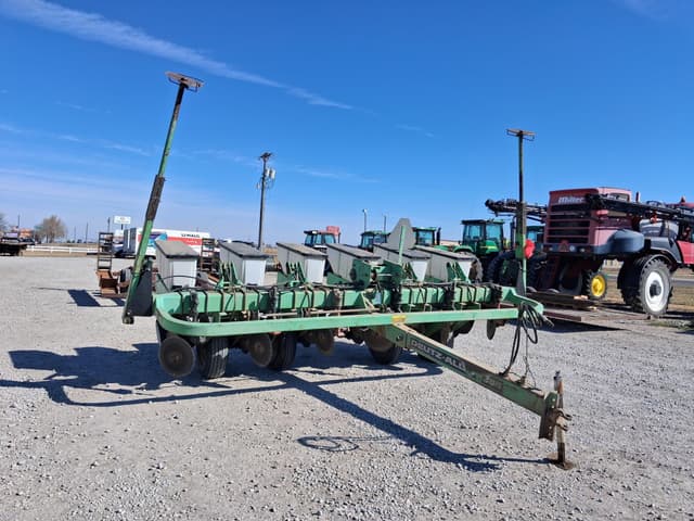 Image of Deutz-Allis 385 equipment image 1