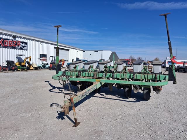 Image of Deutz-Allis 385 equipment image 4