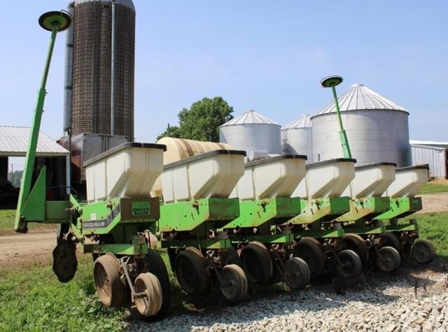 Image of Deutz-Allis 385 equipment image 3