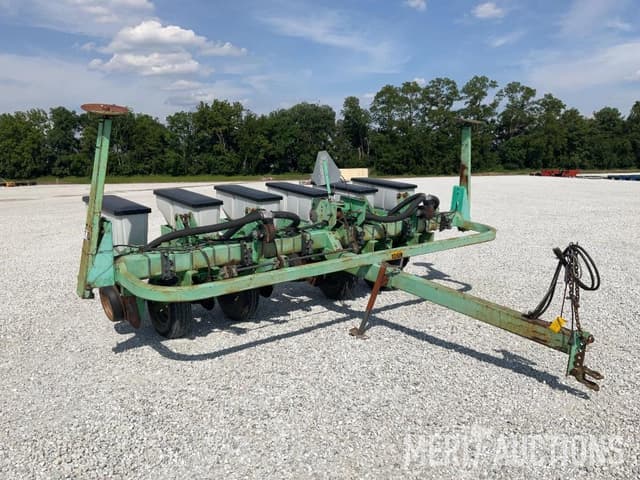 Image of Deutz-Allis 385 equipment image 4