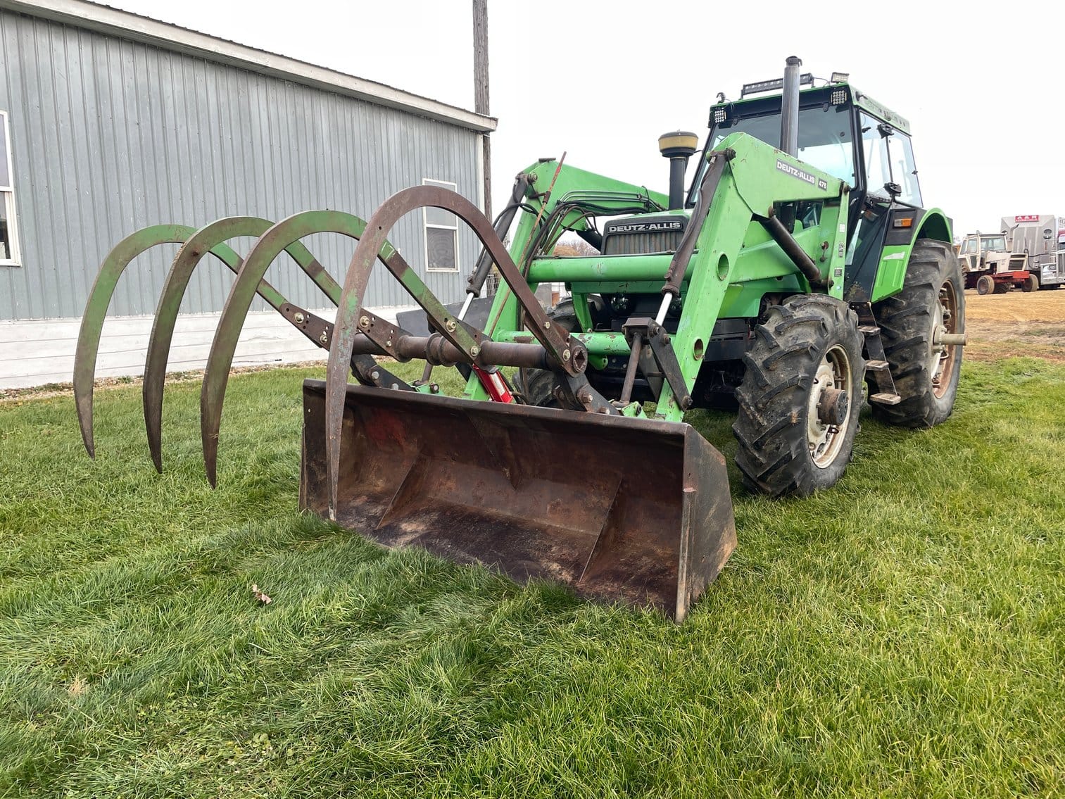 Deutz-Allis 7120 Equipment Image0