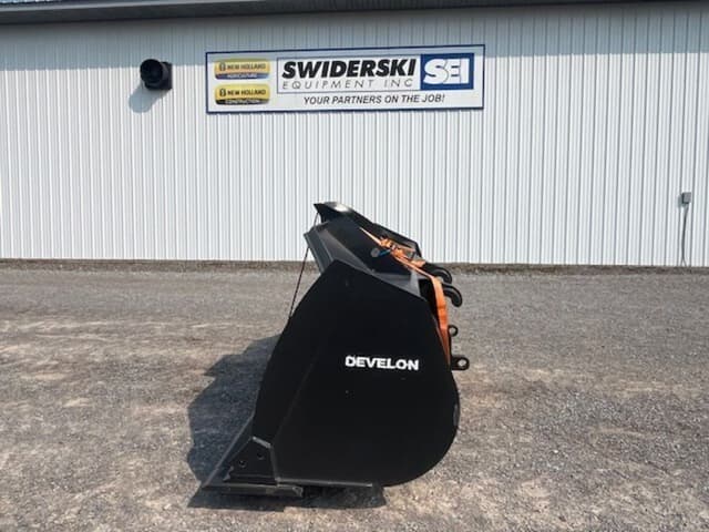 Image of Develon 3.5yd Bucket equipment image 1