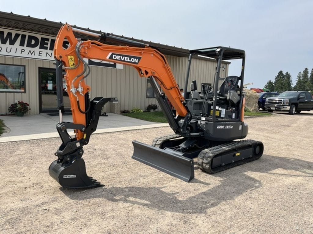 2026 Develon DX35Z-7 Equipment Image0