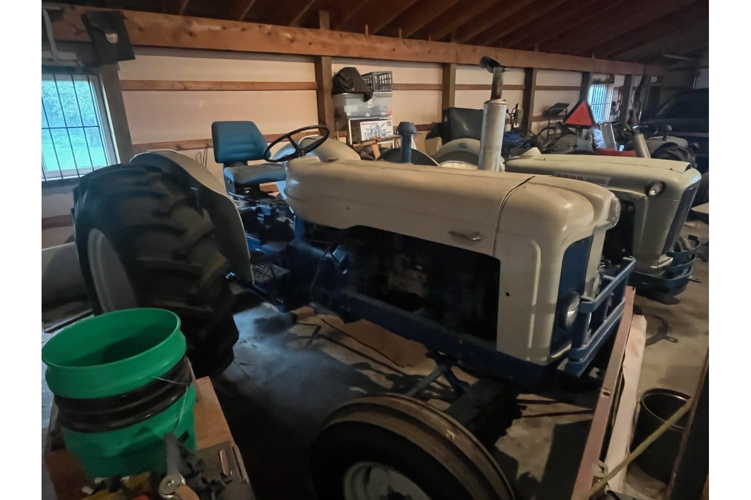 Fordson Dexta Equipment Image0