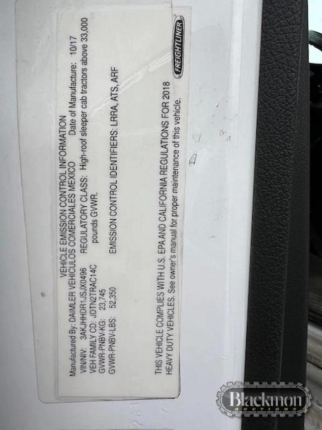 Image of Freightliner Cascadia 126 equipment image 2