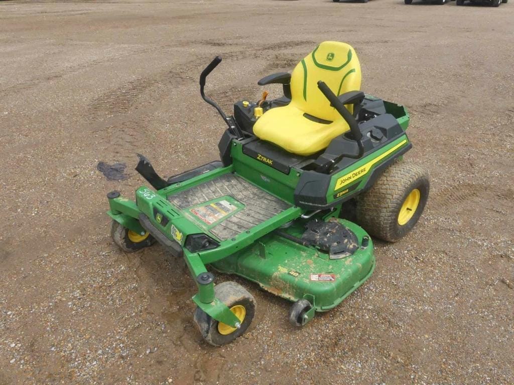 John Deere Z330R Equipment Image0