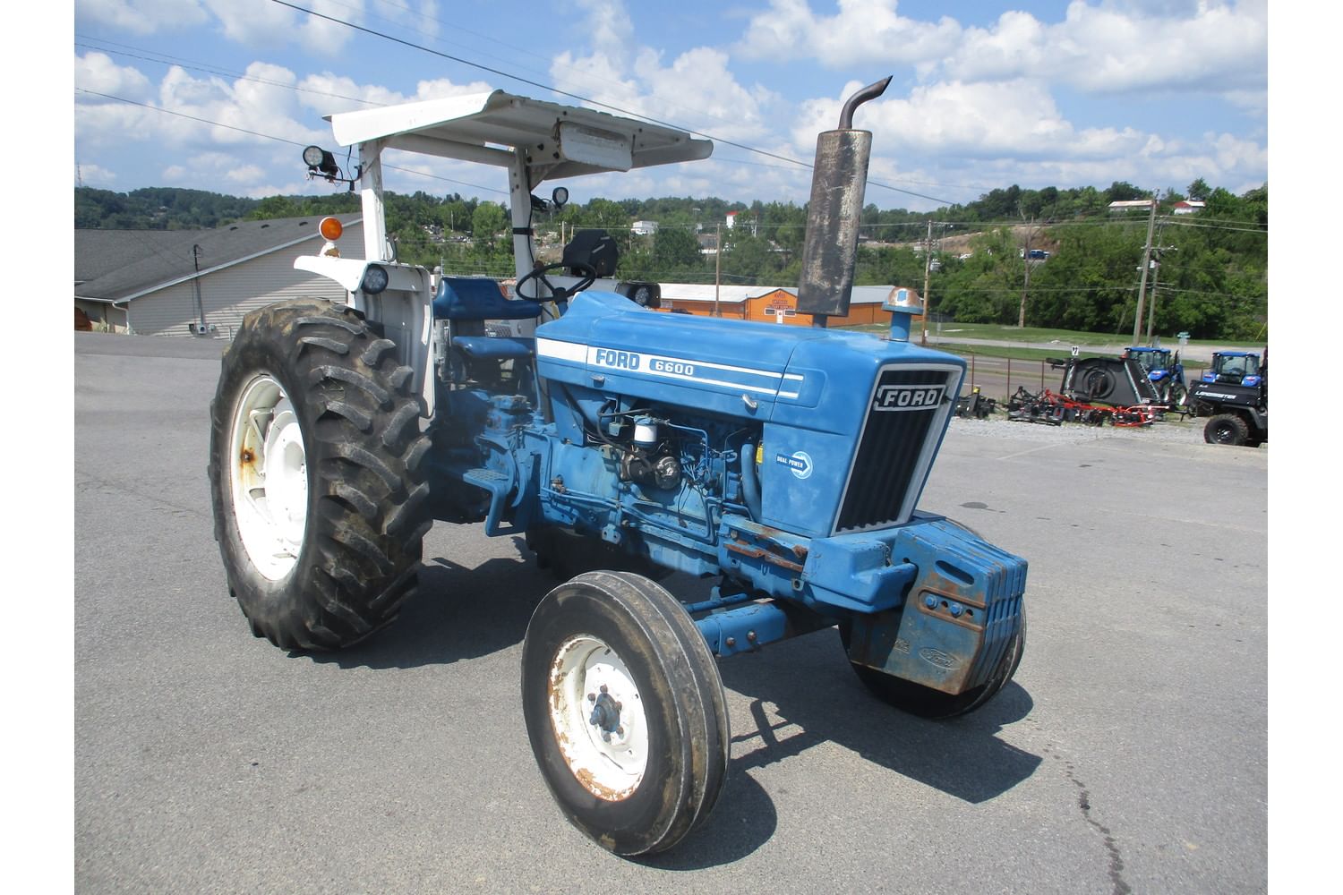 1975 Ford 6600 Equipment Image0