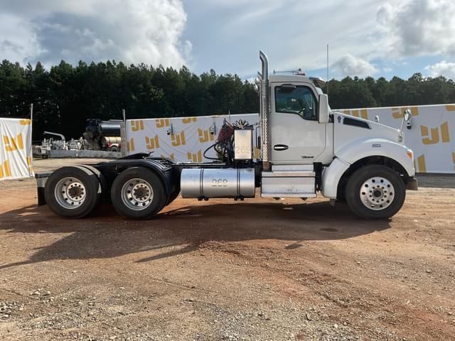 Image of Kenworth T880 equipment image 3
