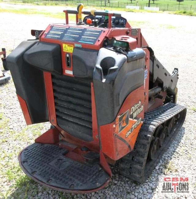 Image of Ditch Witch SK752 equipment image 3