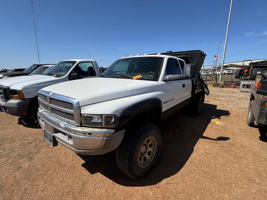 Image of Dodge Ram 2500 Primary image