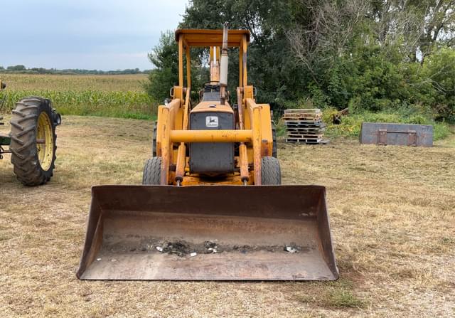 Image of John Deere 410 equipment image 2