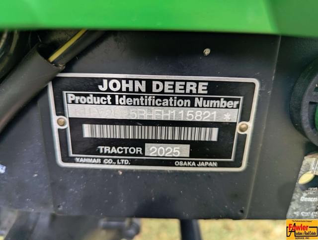 Image of John Deere 2025R equipment image 2
