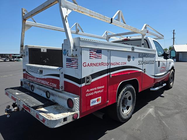 Image of Ford F-350 equipment image 2
