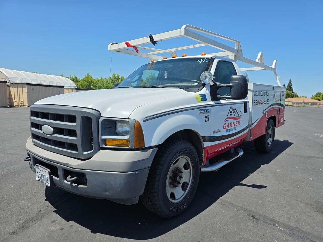 Image of Ford F-350 Primary image