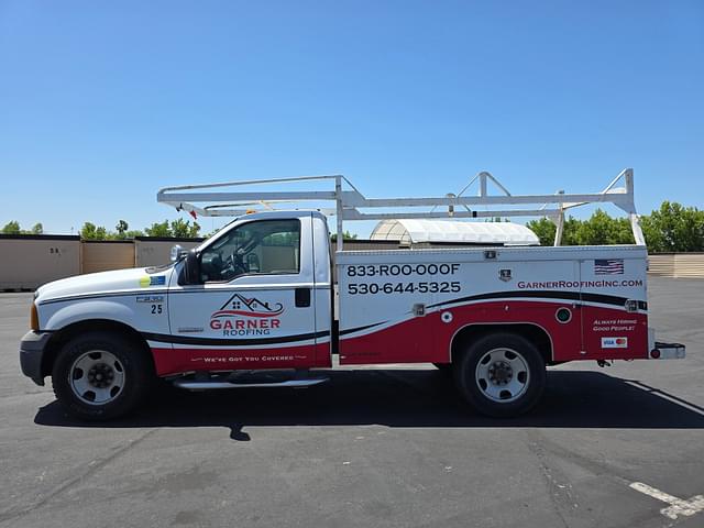 Image of Ford F-350 equipment image 4
