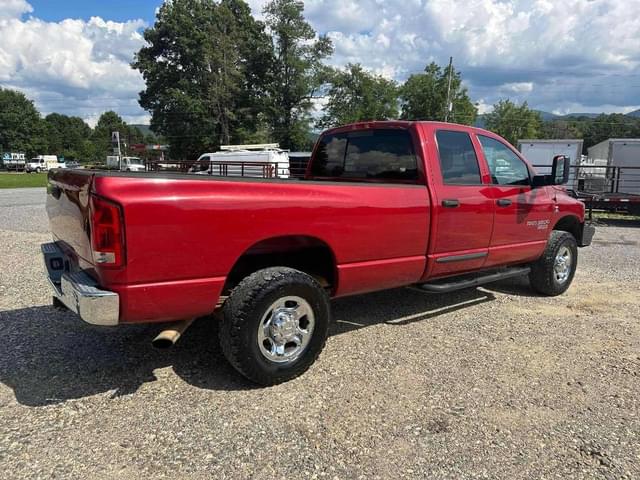 Image of Dodge Ram 3500 equipment image 3