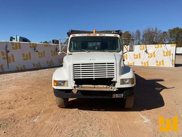 Image of International 4700 equipment image 1