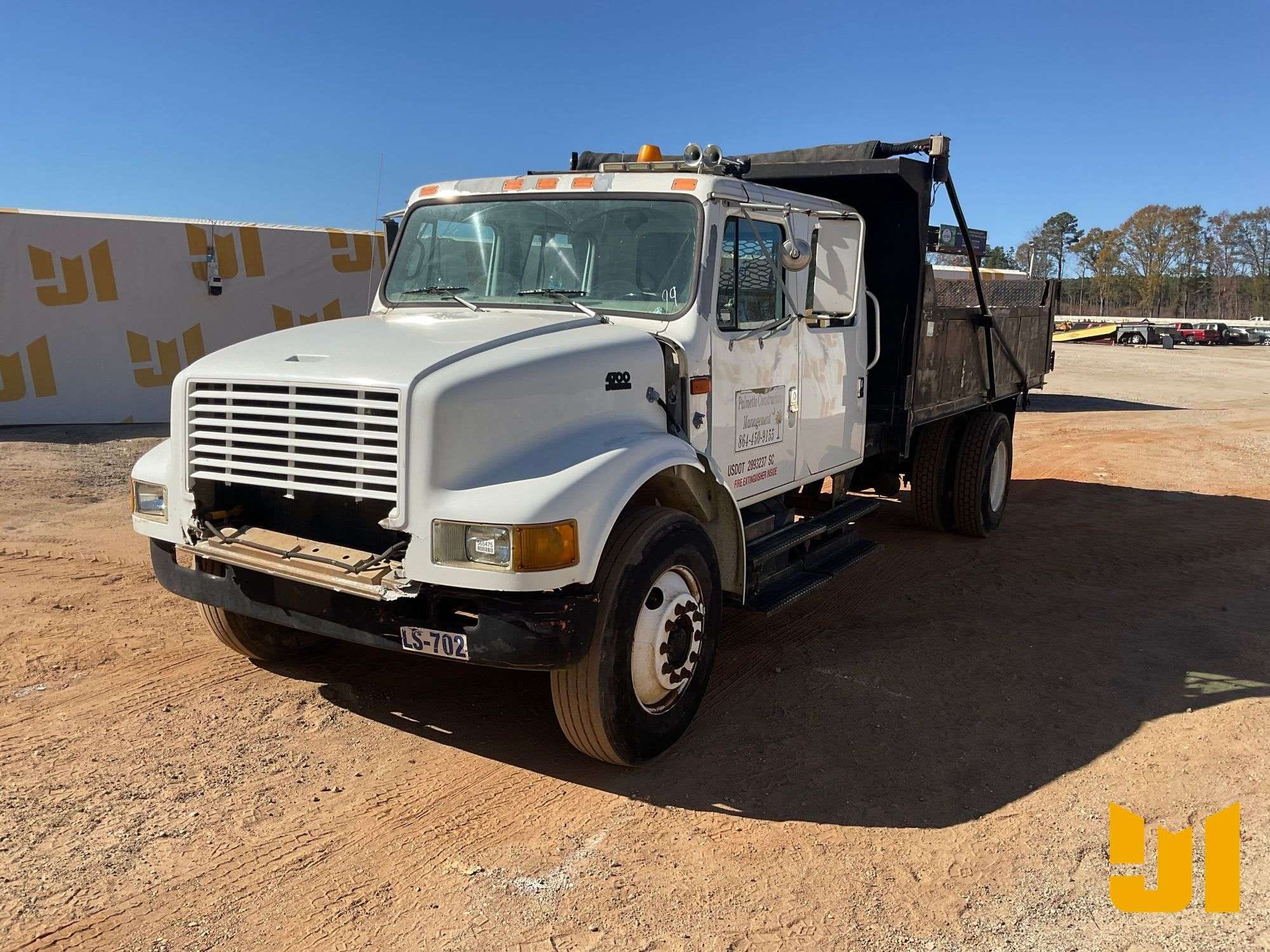 1999 International 4700 Equipment Image0