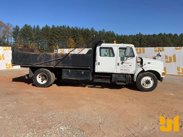 Image of International 4700 equipment image 3