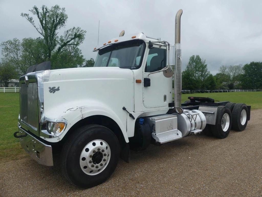 2016 International 9900I Equipment Image0