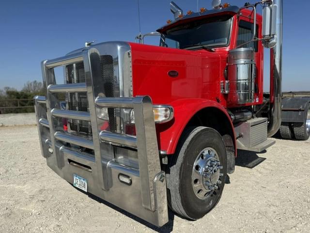 Image of Peterbilt 389 equipment image 3