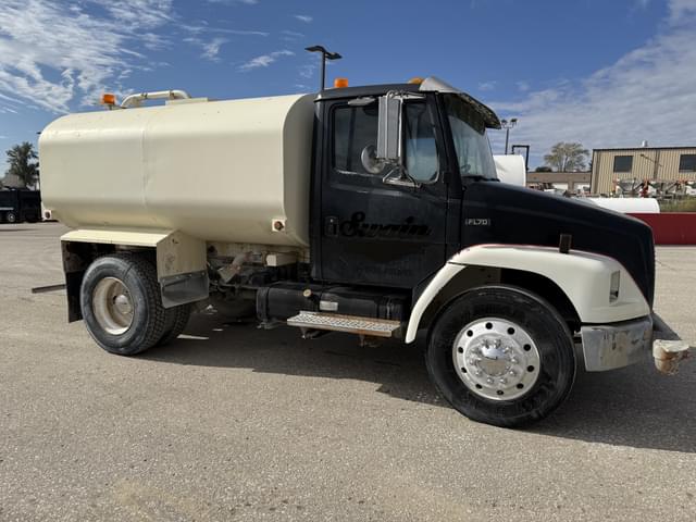 Image of Freightliner FL70 equipment image 3