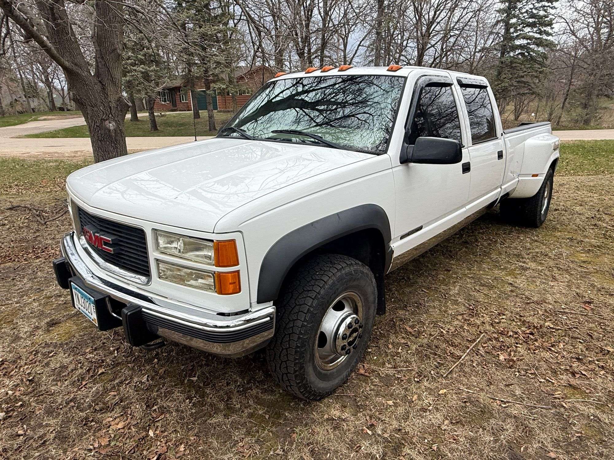 1999 GMC 3500 Equipment Image0