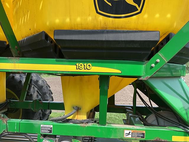 Image of John Deere 1910 equipment image 1